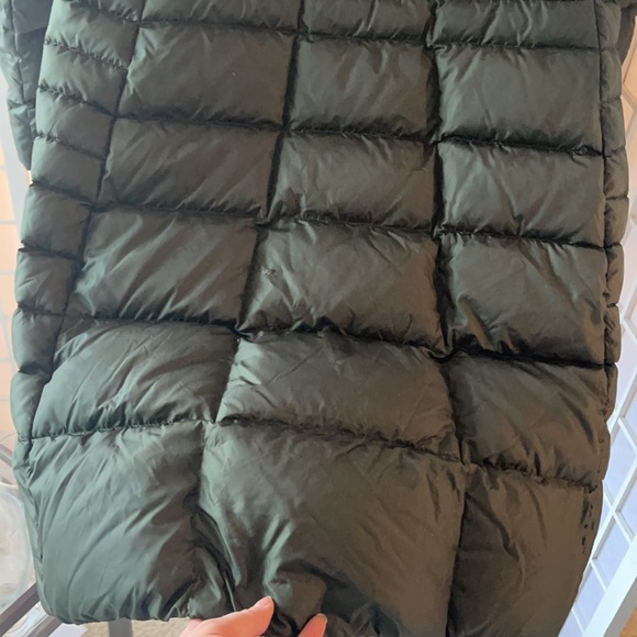 Nearly New North Face Metropolis Parka - Picture 8 of 9